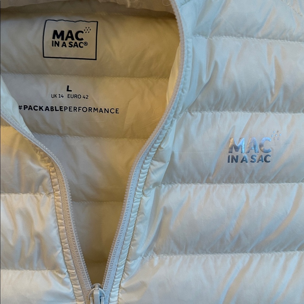 Mac in a Sac Packable Puffer Vest – Winter White, Size L (UK14/EUR42) - Picture 2 of 6